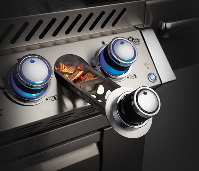 Napoleon Prestige PRO825 Propane Gas BBQ