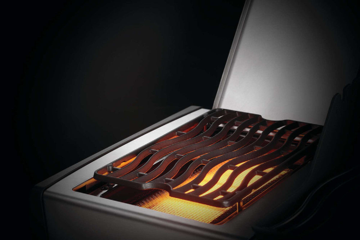 Napoleon Rogue SE 425 Stainless Steel Gas BBQ RSE425RSIBPSS-1 with Infrared Side Burner & Rear Burner | Free Cover & Rotisserie